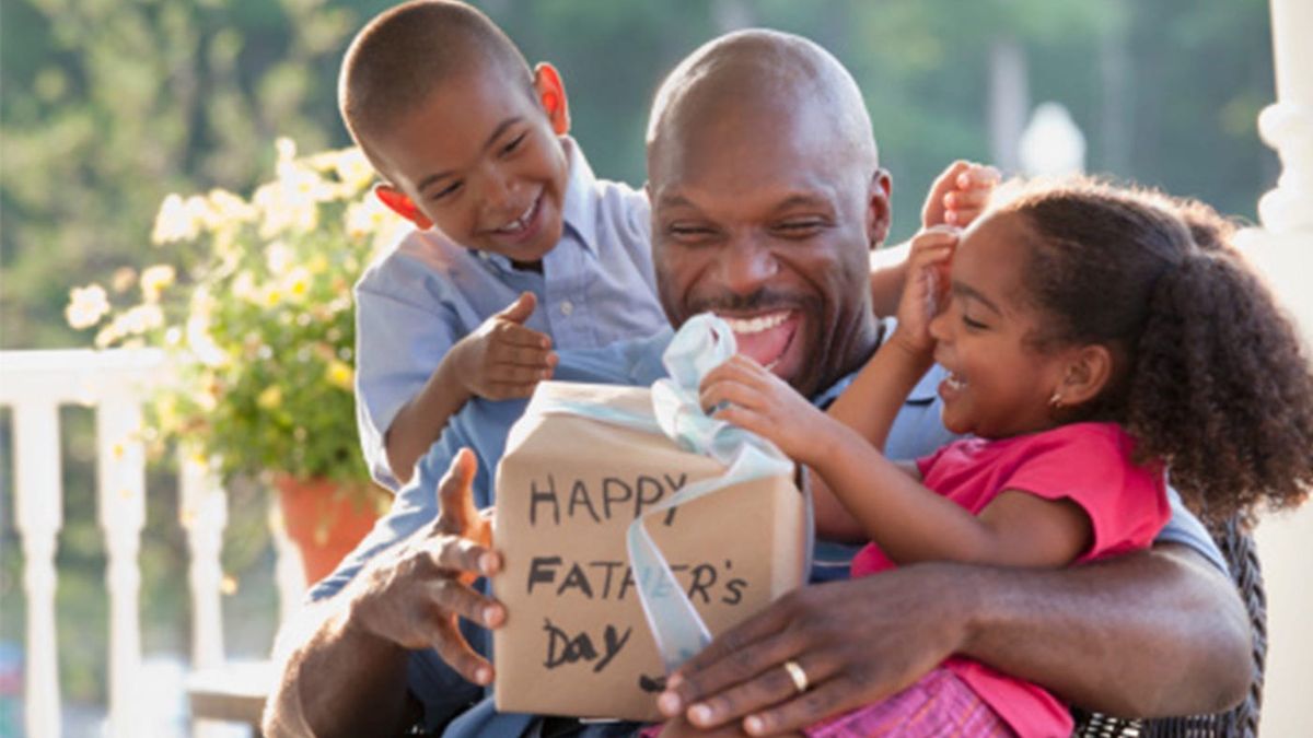 Here are the best techie Father's Day Gifts for dad