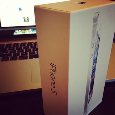 iPhone 5 Unboxing