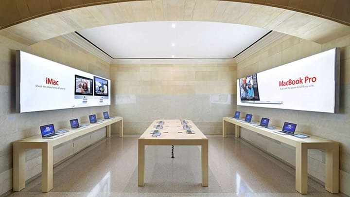 Apple Retail Sales Down For First Time in Four Years