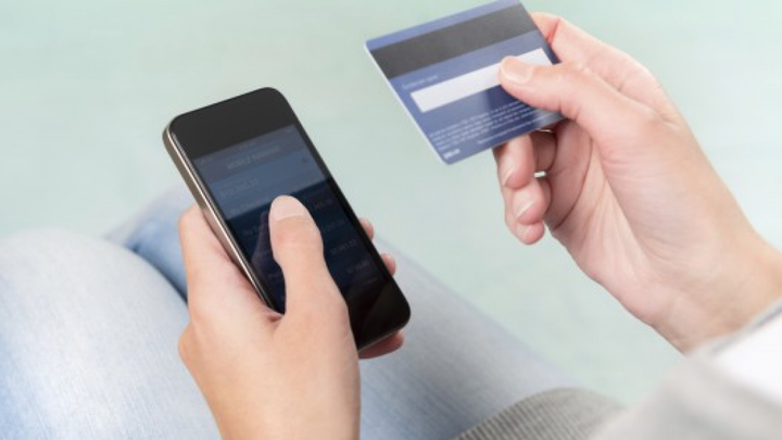 Consumers Making Purchases Via Smartphones Jump to New High