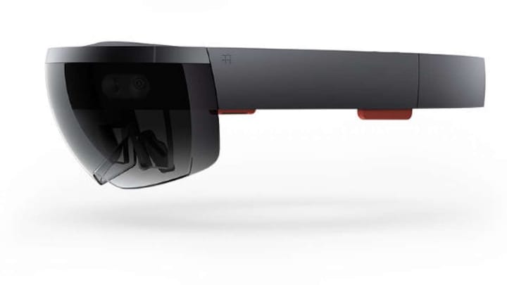 Microsoft Says HoloLens Will Run Windows Universal Apps